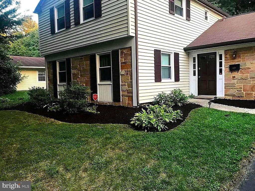 16115 POINTER RIDGE DR, Bowie, MD 20716