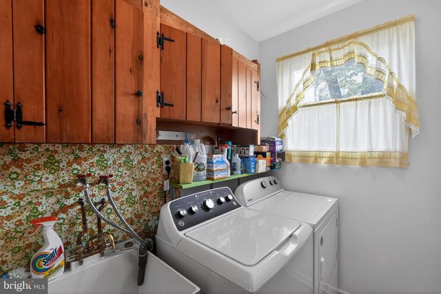 712 MEADOWLARK RD, Norristown, PA 19403