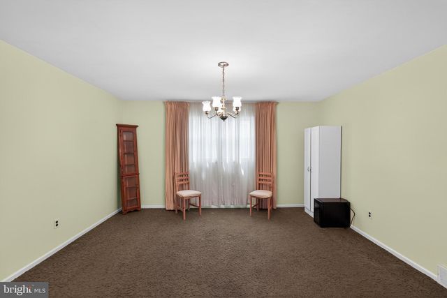 712 MEADOWLARK RD, Norristown, PA 19403
