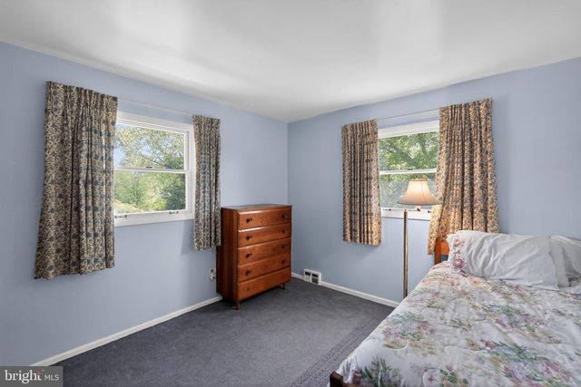 712 MEADOWLARK RD, Norristown, PA 19403