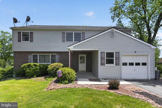 712 MEADOWLARK RD, Norristown, PA 19403