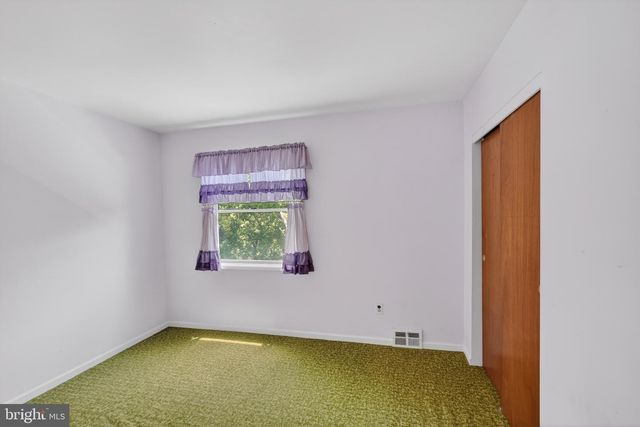 712 MEADOWLARK RD, Norristown, PA 19403