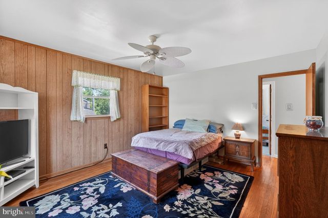712 MEADOWLARK RD, Norristown, PA 19403