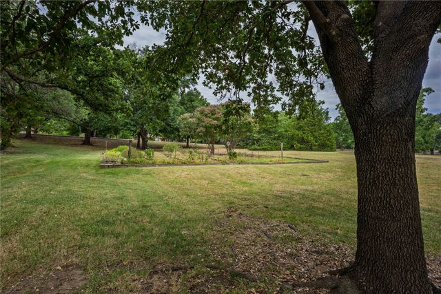 103 Red Oak Lane, Flower Mound, TX 75028