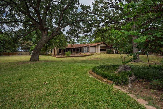 103 Red Oak Lane, Flower Mound, TX 75028