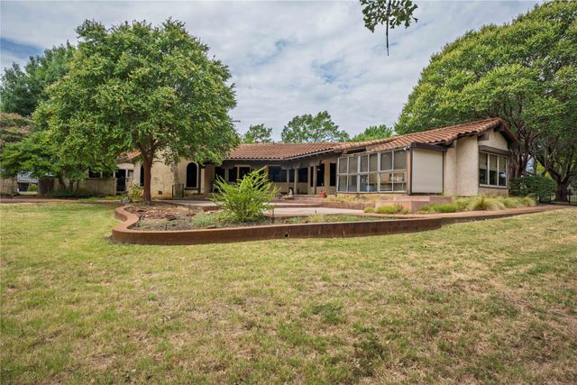 103 Red Oak Lane, Flower Mound, TX 75028