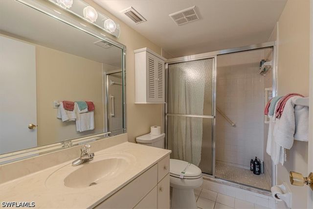 5483 Rattlesnake Hamm RD B-201, Naples, FL 34113