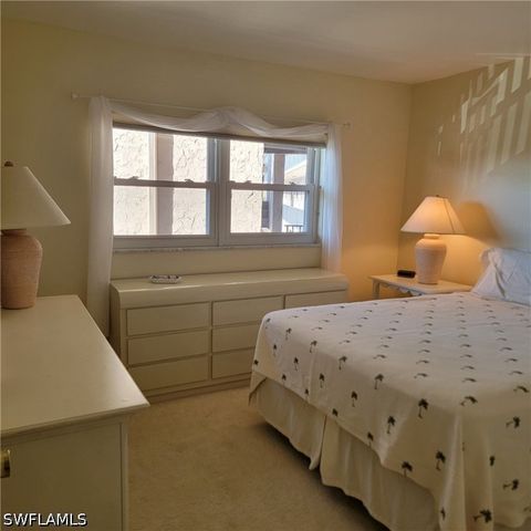 5483 Rattlesnake Hamm RD B-201, Naples, FL 34113
