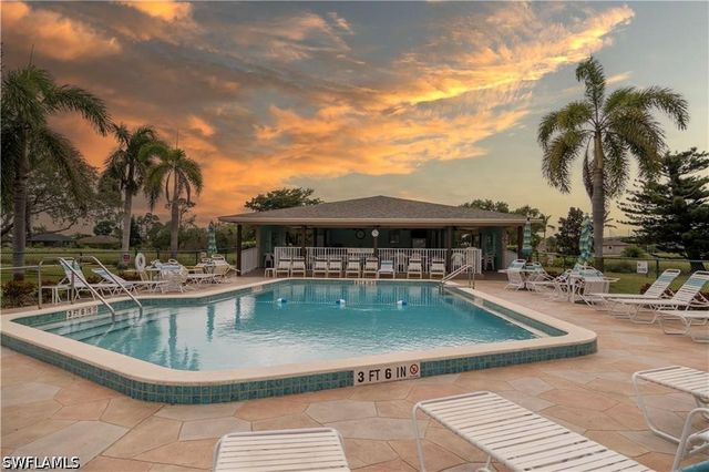 5483 Rattlesnake Hamm RD B-201, Naples, FL 34113