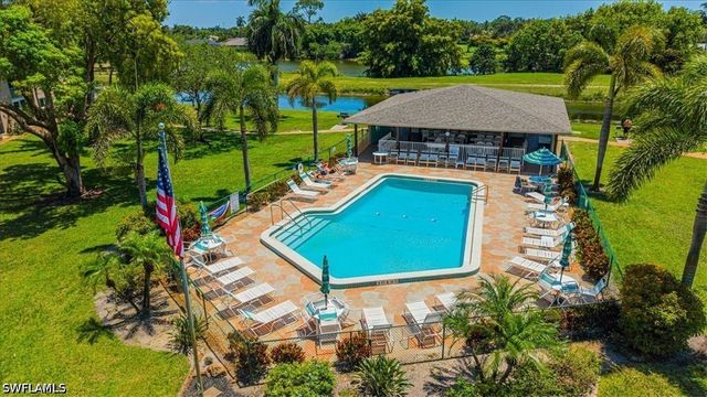 5483 Rattlesnake Hamm RD B-201, Naples, FL 34113