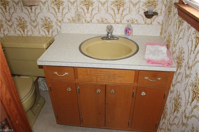 184 Deer Haven Road, Sparta, NC 28675