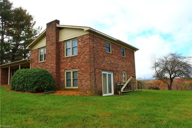 184 Deer Haven Road, Sparta, NC 28675