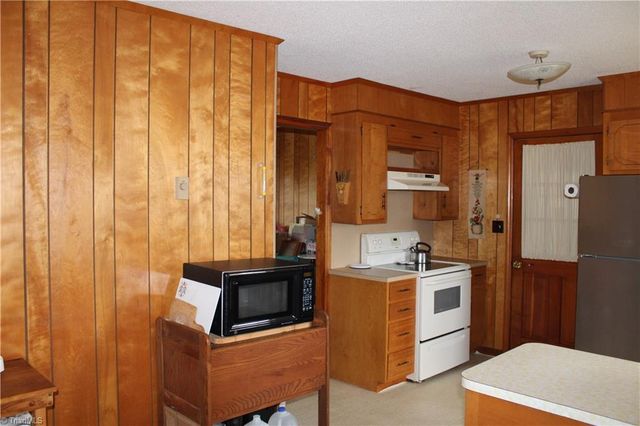 184 Deer Haven Road, Sparta, NC 28675