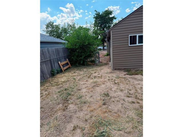 4992 Grove St, Denver, CO 80221