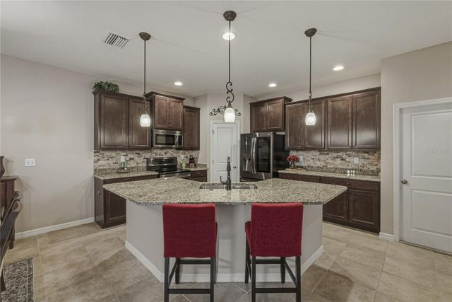 7739 TIMBERVIEW LOOP, Wesley Chapel, FL 33545
