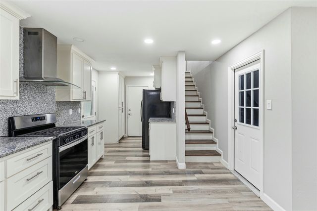 1732 Sheffield Place, Fort Worth, TX 76112