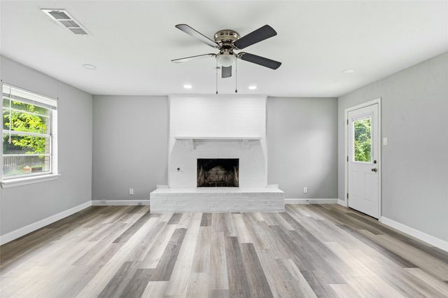 1732 Sheffield Place, Fort Worth, TX 76112