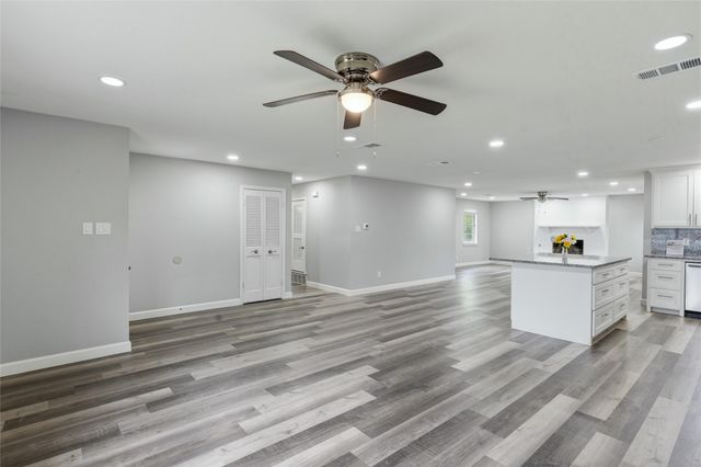1732 Sheffield Place, Fort Worth, TX 76112