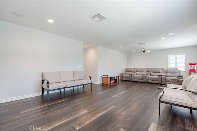 18085 Tanzanite, San Bernardino, CA 92407