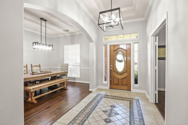 1106 Commons Waterway Drive, Huffman, TX 77336