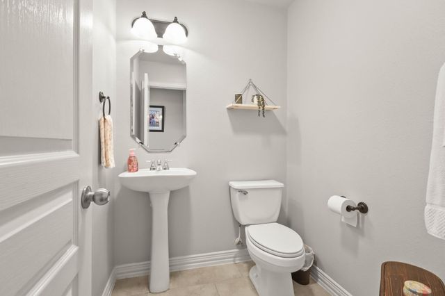 1106 Commons Waterway Drive, Huffman, TX 77336