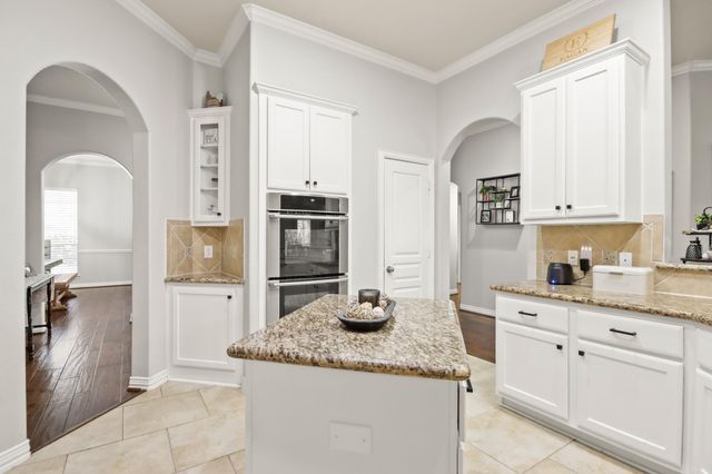 1106 Commons Waterway Drive, Huffman, TX 77336