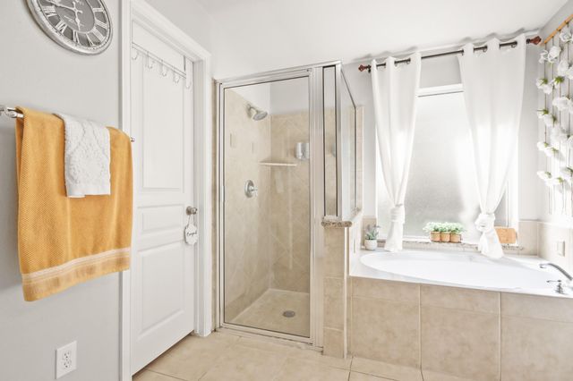 1106 Commons Waterway Drive, Huffman, TX 77336