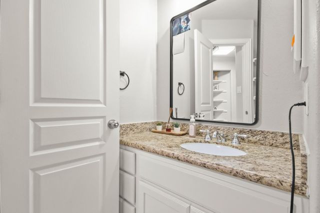 1106 Commons Waterway Drive, Huffman, TX 77336