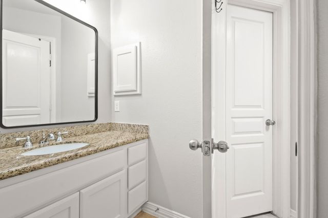 1106 Commons Waterway Drive, Huffman, TX 77336