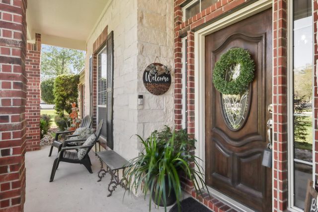 1106 Commons Waterway Drive, Huffman, TX 77336