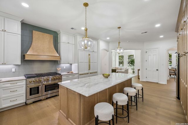 203 Durand Oak, Shavano Park, TX 78230