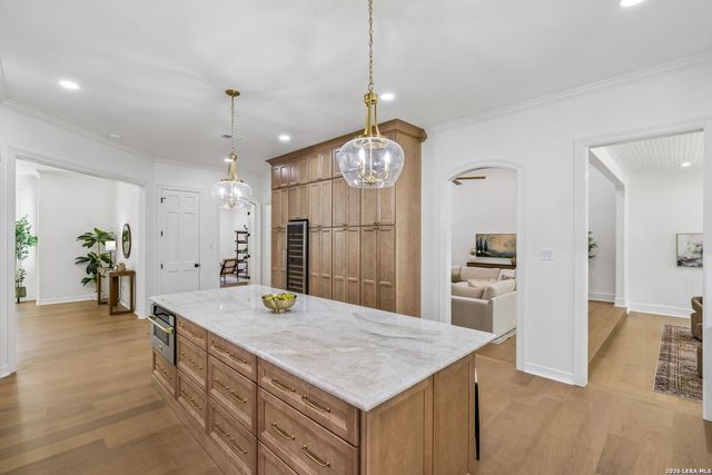 203 Durand Oak, Shavano Park, TX 78230