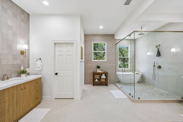 203 Durand Oak, Shavano Park, TX 78230
