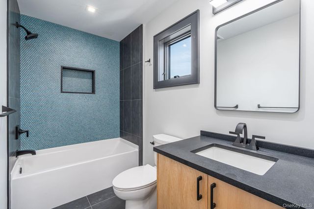 216 North Street, Greenport, NY 11944