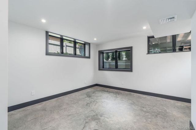 216 North Street, Greenport, NY 11944