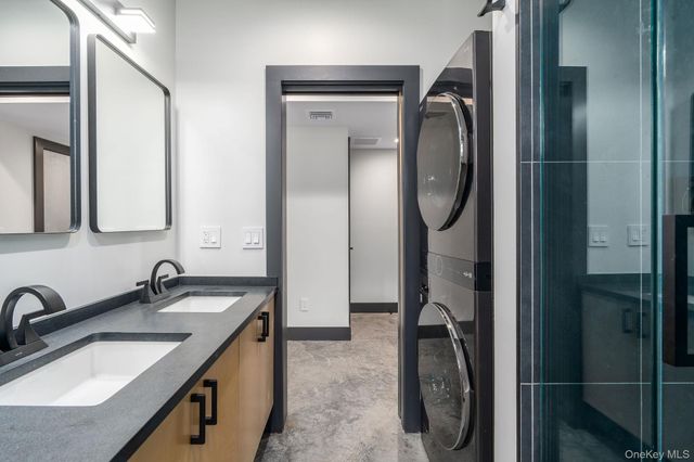 216 North Street, Greenport, NY 11944