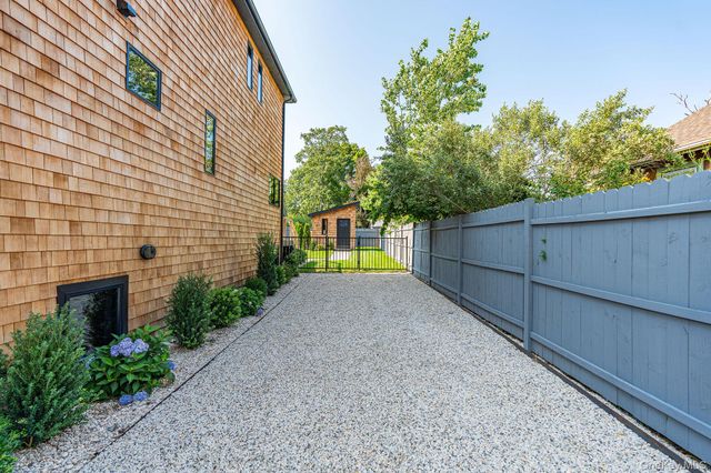 216 North Street, Greenport, NY 11944