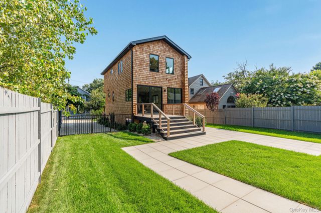 216 North Street, Greenport, NY 11944