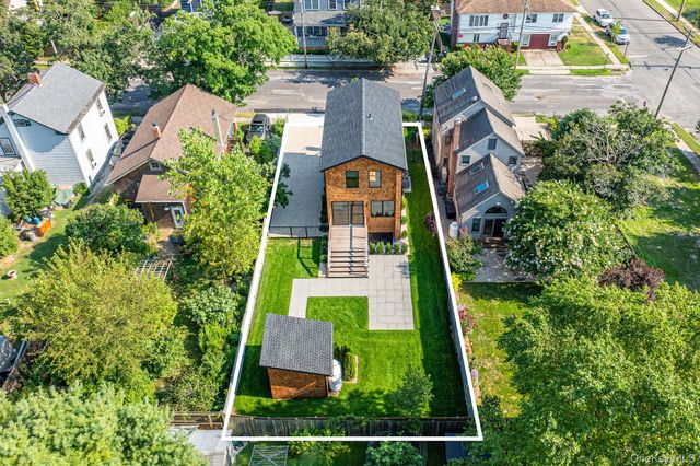 216 North Street, Greenport, NY 11944