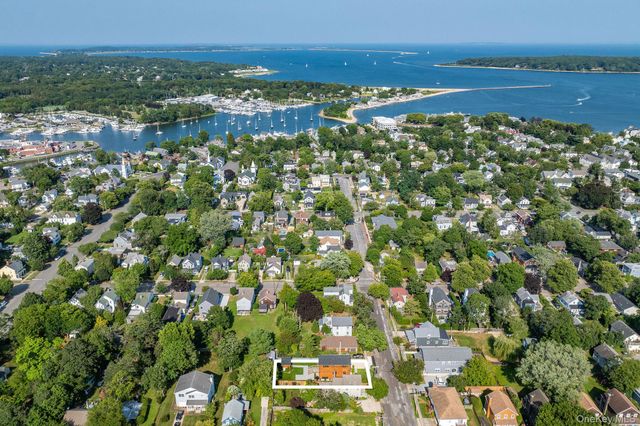 216 North Street, Greenport, NY 11944