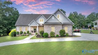 163 Paradise Place, Scottsboro, AL 35769