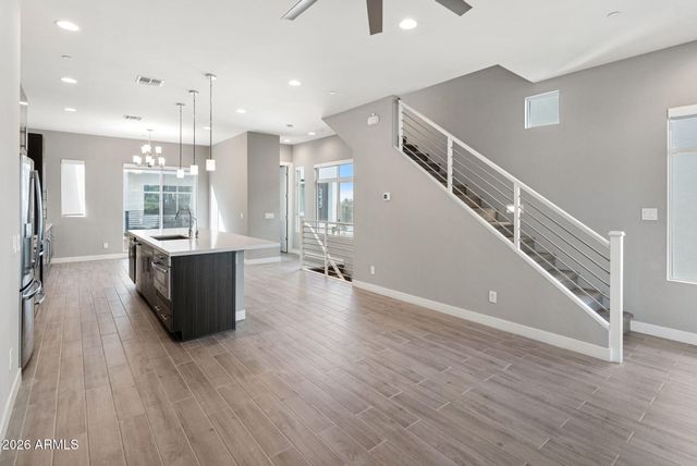 1717 E MORTEN Avenue 51, Phoenix, AZ 85020