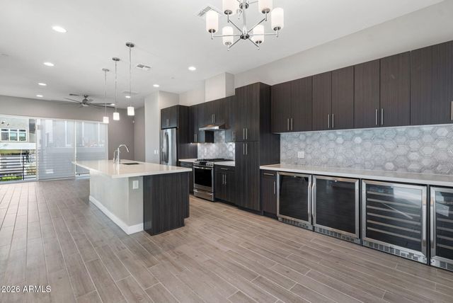 1717 E MORTEN Avenue 51, Phoenix, AZ 85020