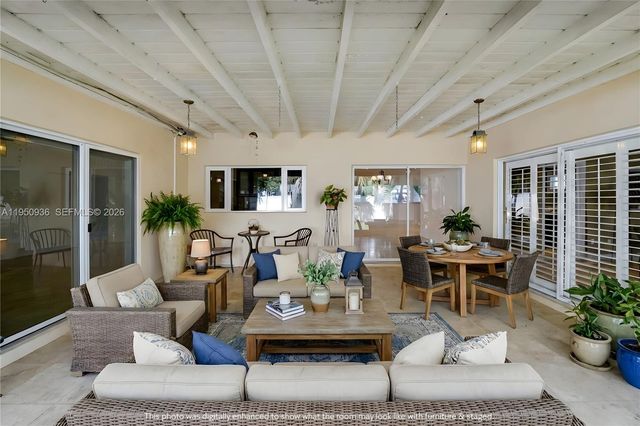 6931 Loch Ness Dr, Miami Lakes, FL 33014