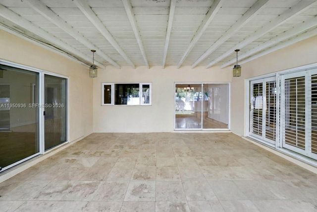 6931 Loch Ness Dr, Miami Lakes, FL 33014