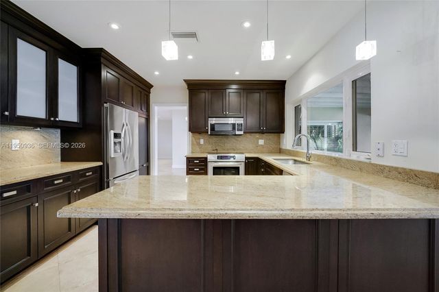 6931 Loch Ness Dr, Miami Lakes, FL 33014