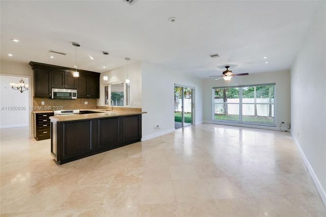 6931 Loch Ness Dr, Miami Lakes, FL 33014