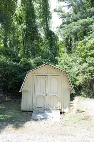 157 Berry Street, Spruce Pine, NC 28777