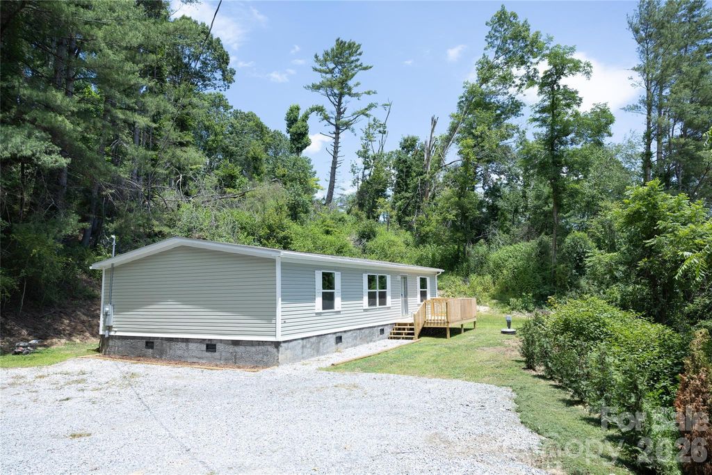 157 Berry Street, Spruce Pine, NC 28777