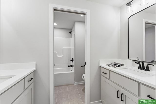 12359 Windsor Drive, Papillion, NE 68046